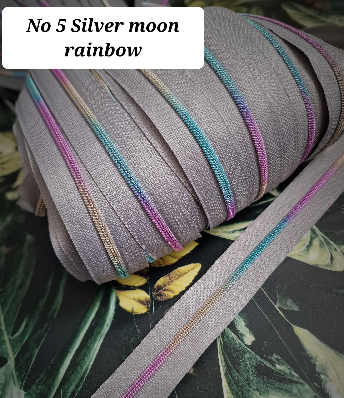 Size 3 Zipper tape SILVER MOON WITH RAINBOW TEETH