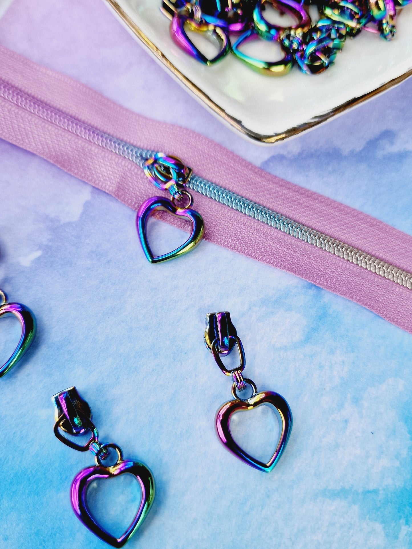 Size 3 zip pull OPEN HEART. RAINBOW OR SILVER