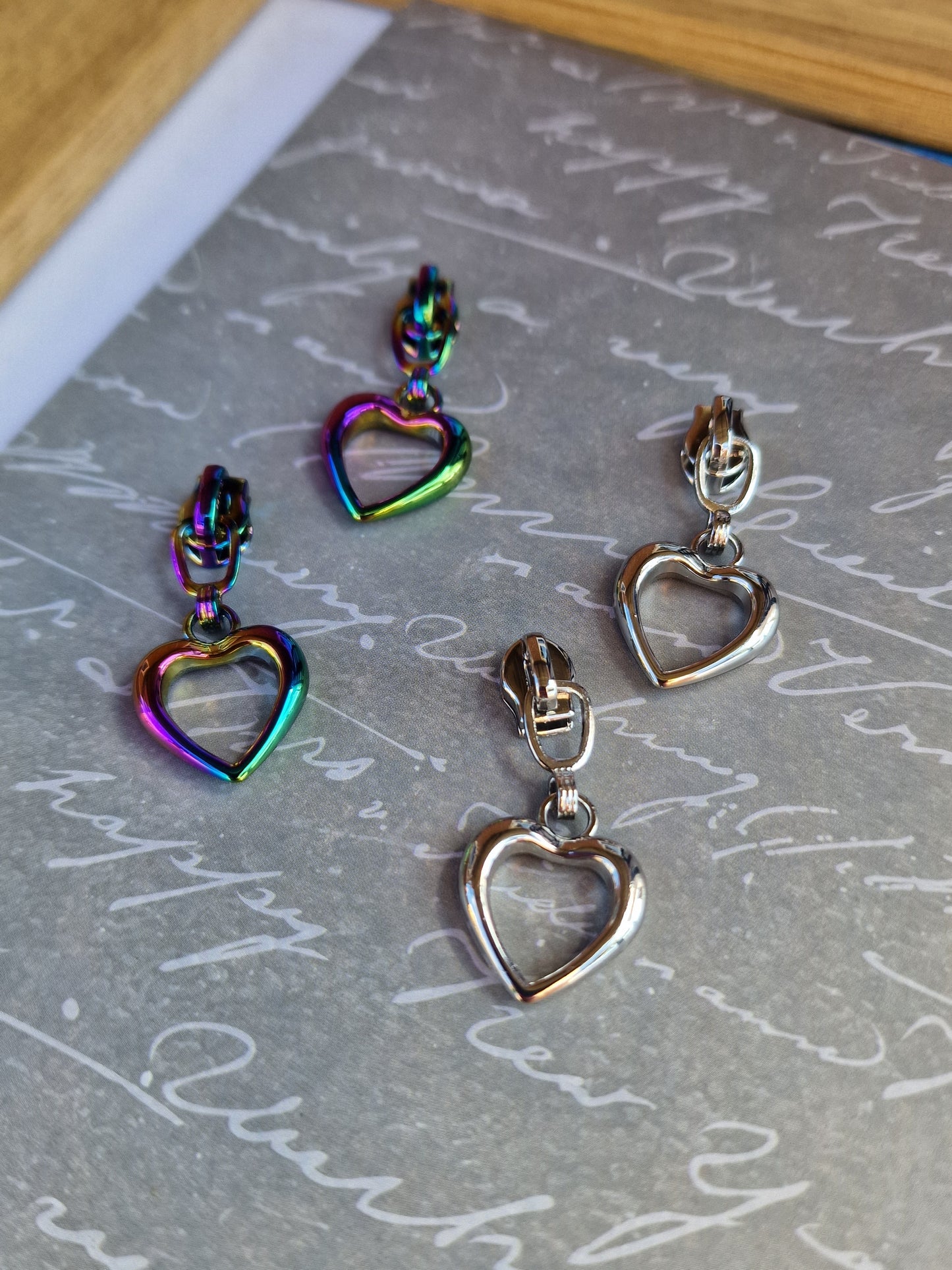 Size 3 zip pull OPEN HEART. RAINBOW OR SILVER