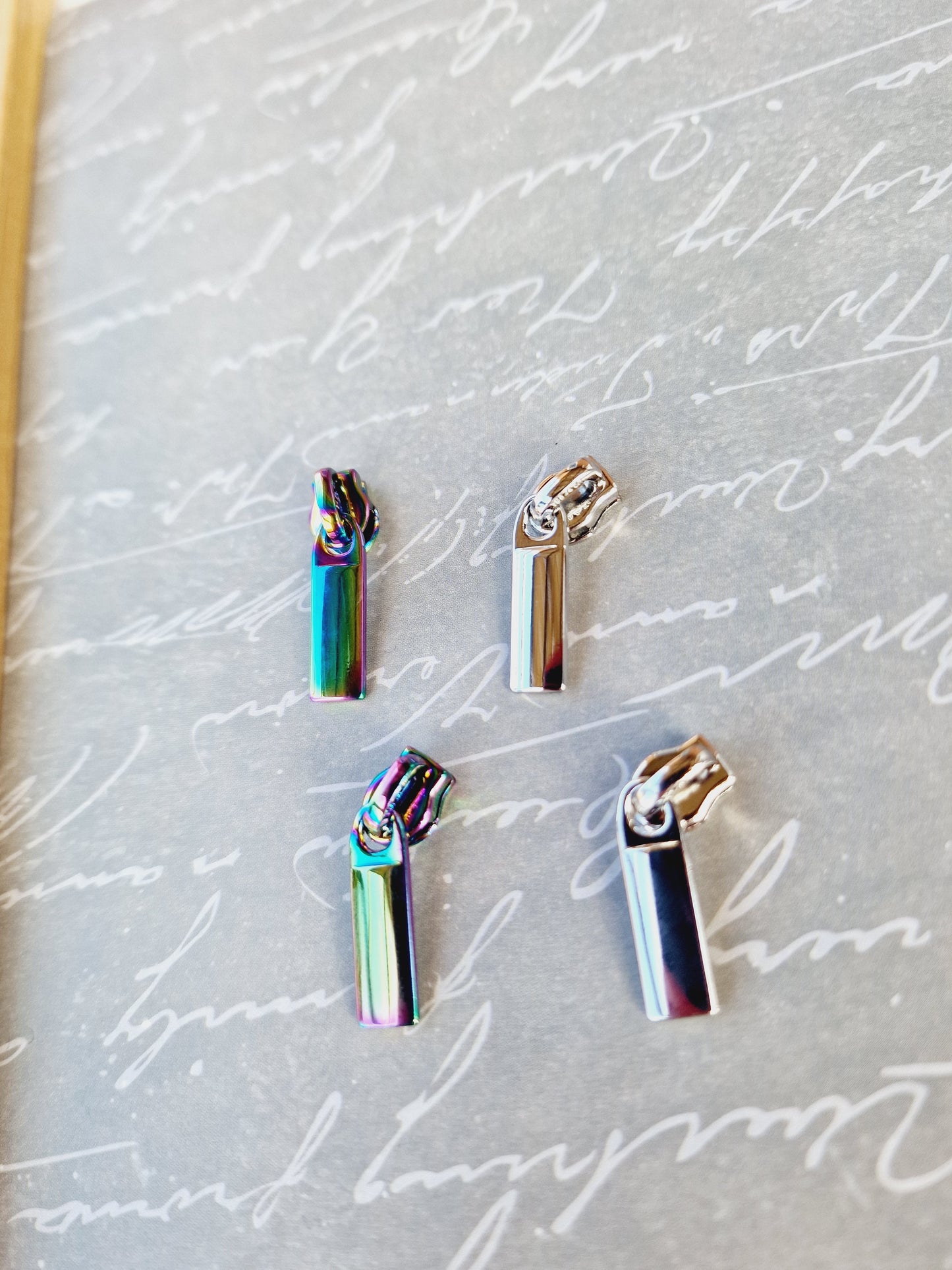 Size 3 zip pull RECTANGLE DROP , RAINBOW AND SILVER