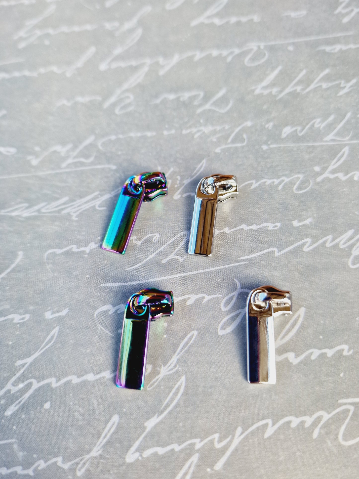 Size 3 zip pull RECTANGLE DROP , RAINBOW AND SILVER