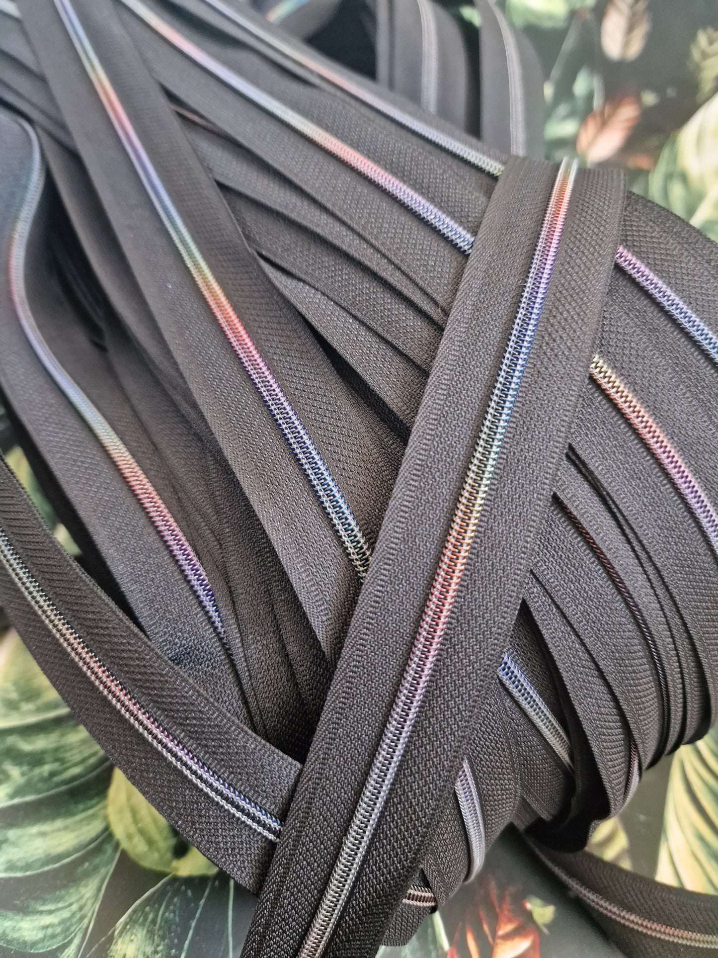 Size 3 Zipper tape BLACK OIL DARK RAINBOW TEETH