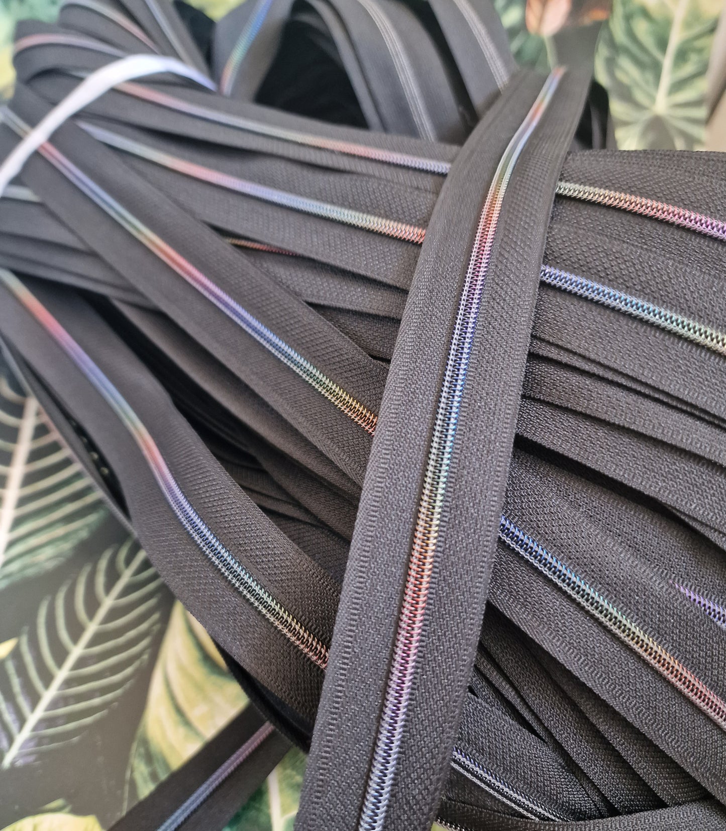 Size 3 Zipper tape BLACK OIL DARK RAINBOW TEETH