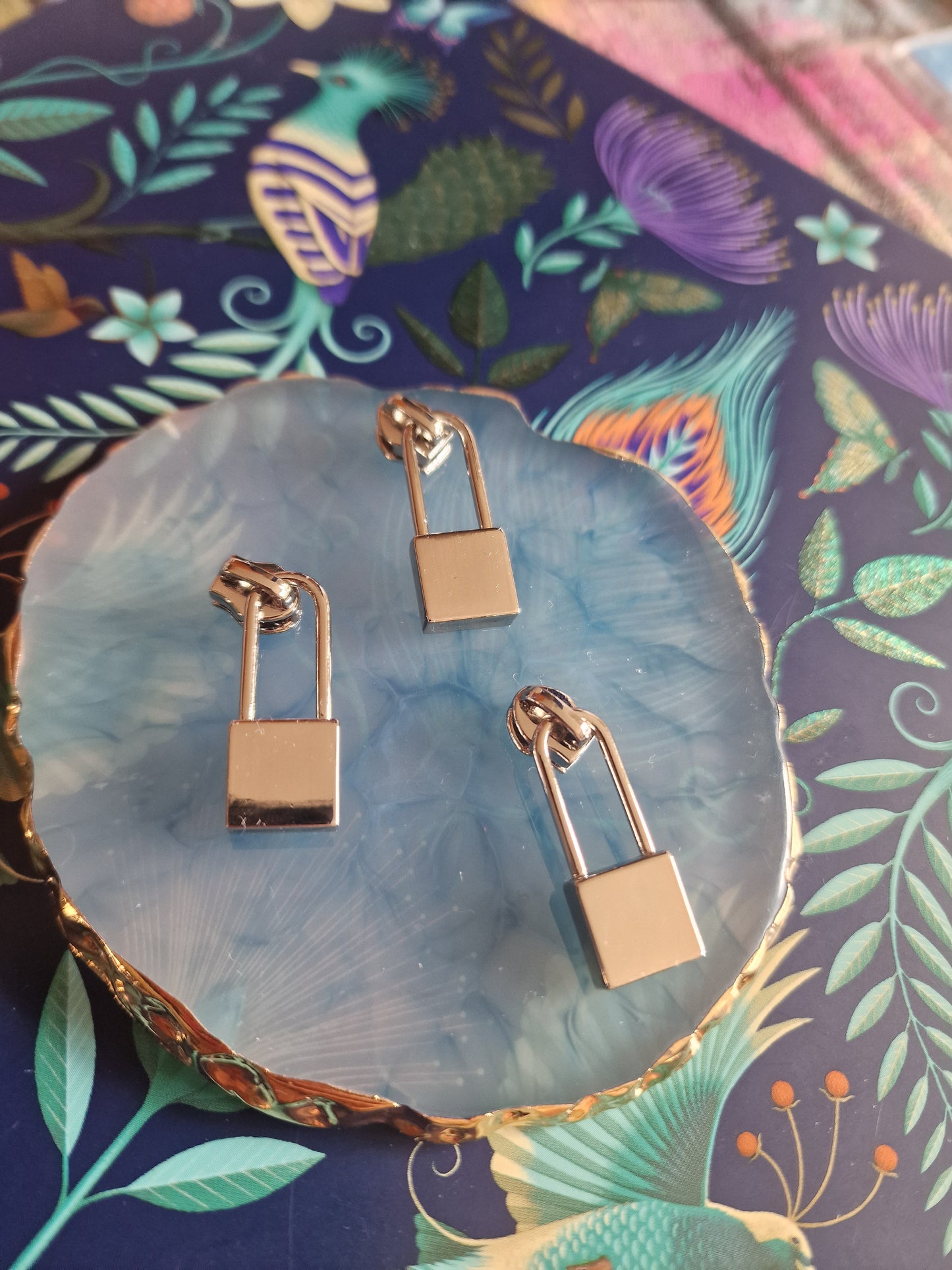 Size 3 zip pull CHUNKY LONG PADLOCKRAINBOW AND SILVER