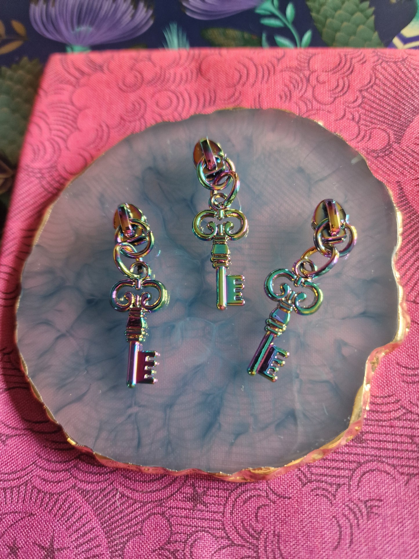 Size 3# zip pull FANCY KEY RAINBOW AND SILVER