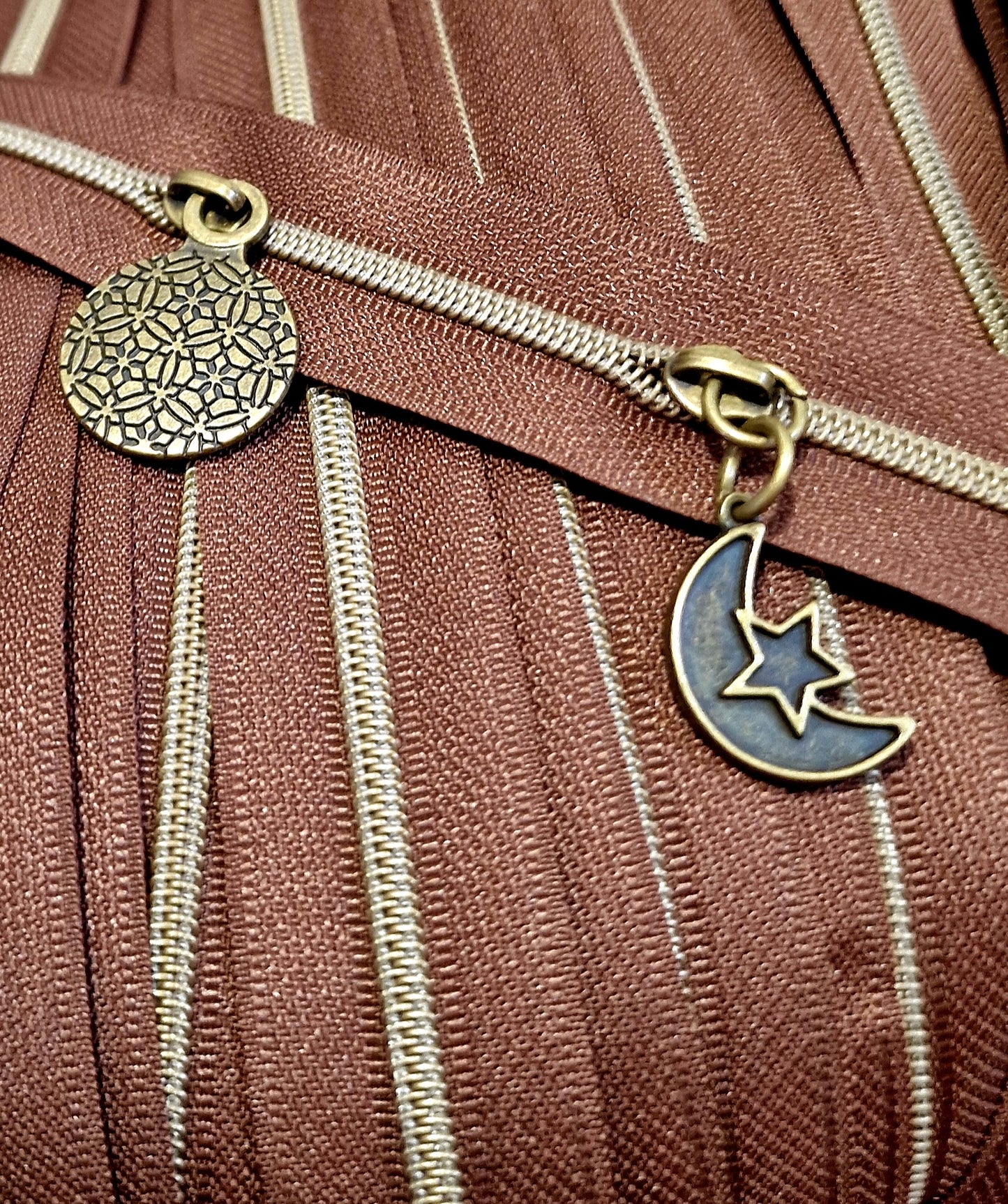 Size 3# zip pulls MOON & STAR ANTIQUE BRASS and MATT BLACK