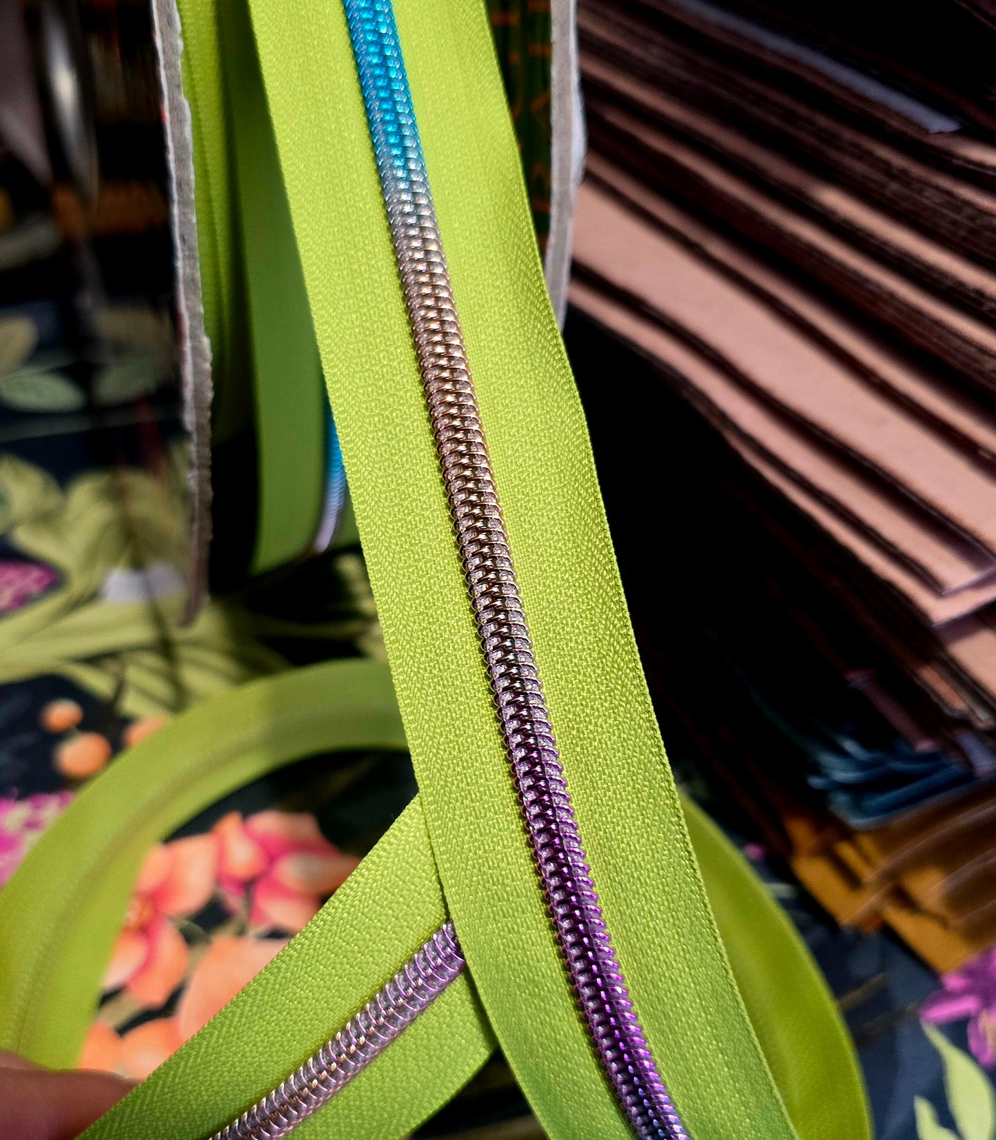 SIZE 5# Neon green Rainbow Teeth continuous zipper tape