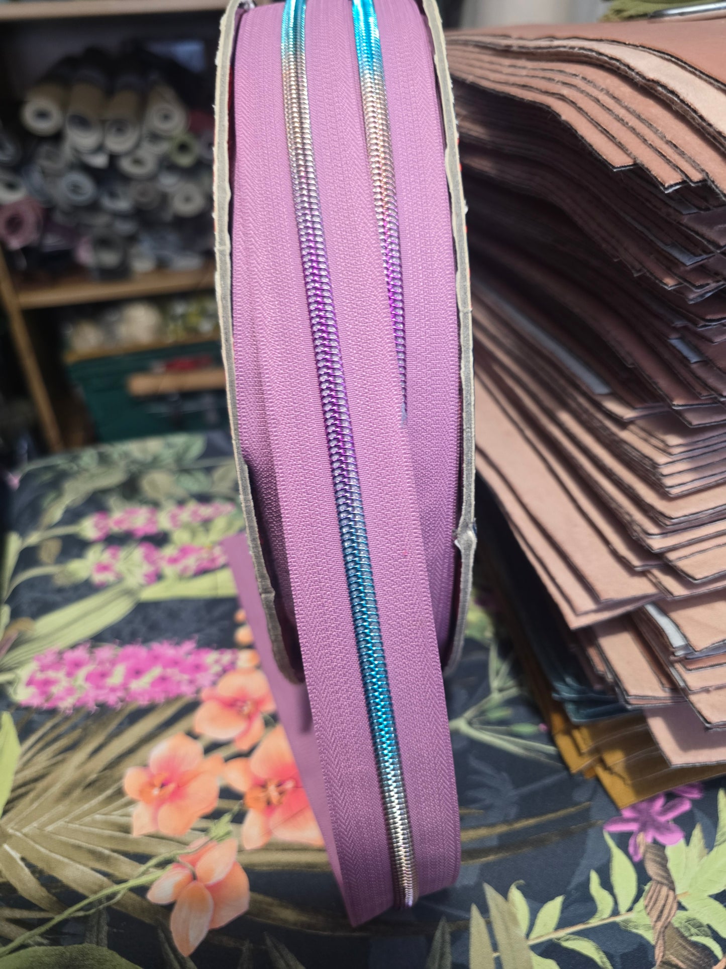 SIZE 5# Lilac Rainbow Teeth continuous zipper tape