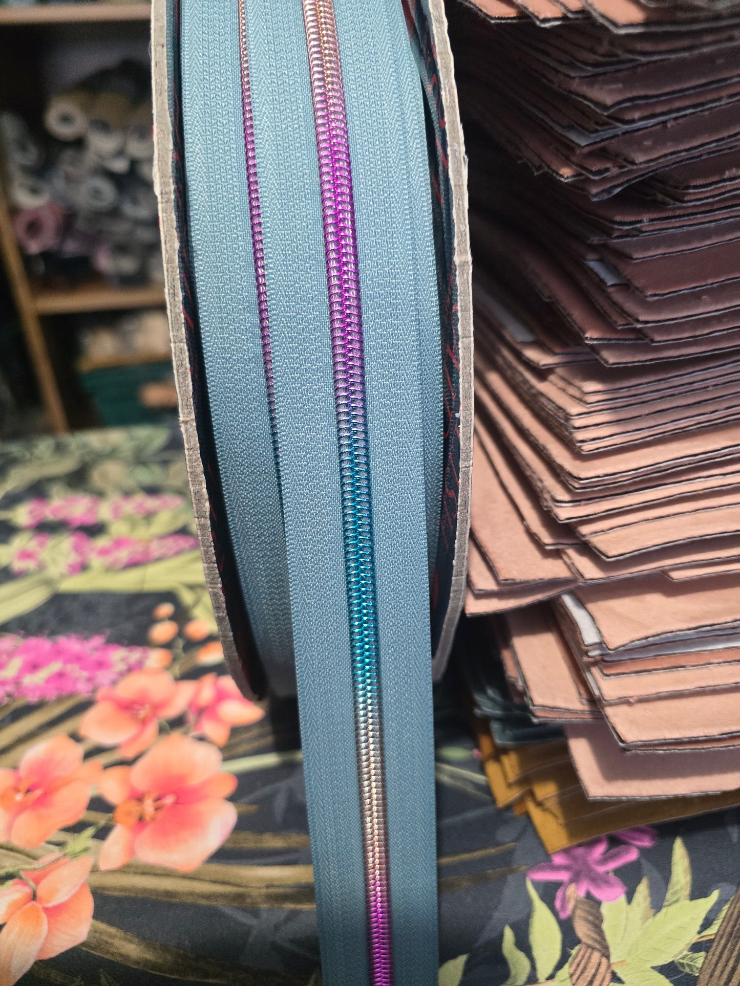 SIZE 5# duck egg blue Rainbow Teeth continuous zipper tape