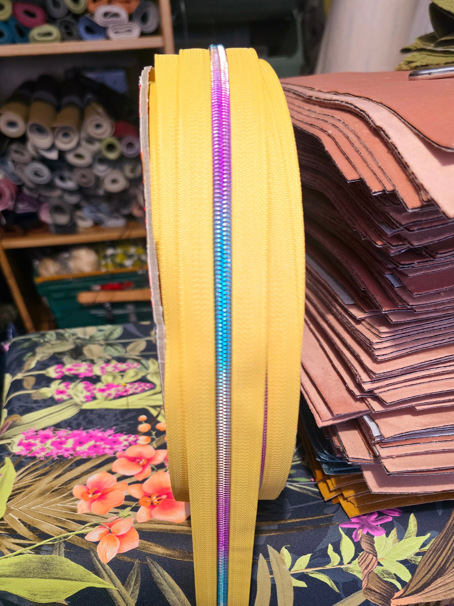 SIZE 5# Sunny Yellow Rainbow Teeth continuous zipper tape