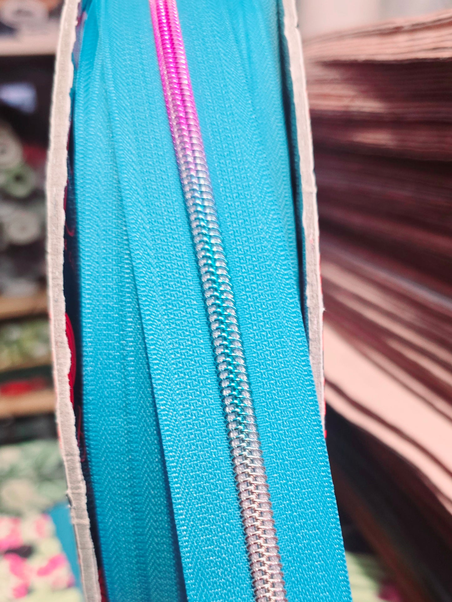 SIZE 5# Aqua blast Blue Rainbow Teeth continuous zipper tape