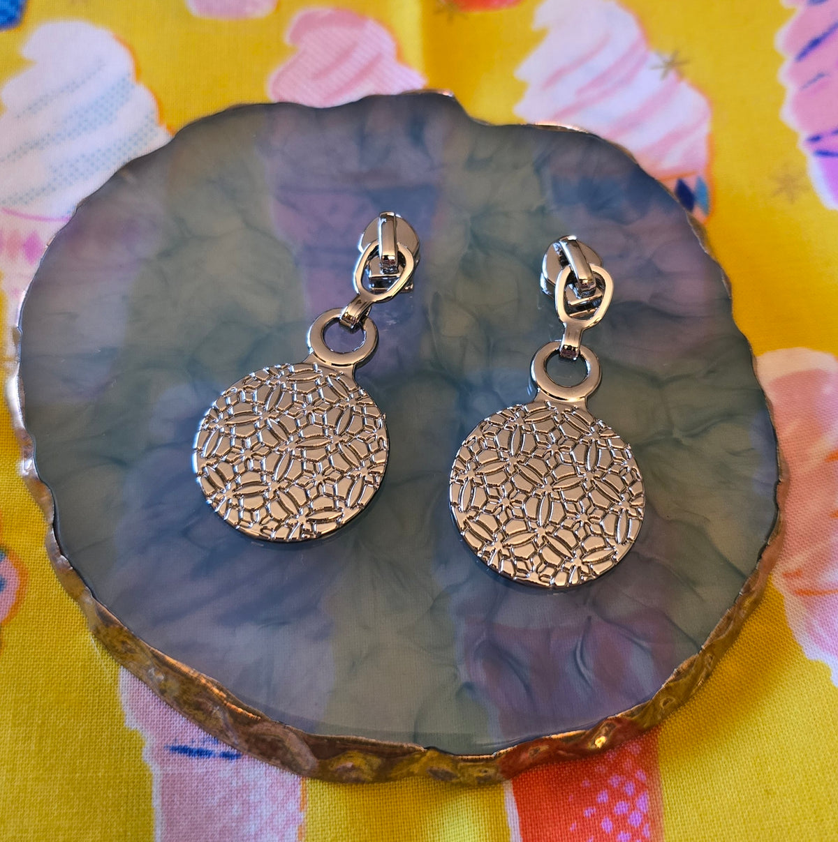 Size 3 zip pull SILVER FLOWER OF LIFE