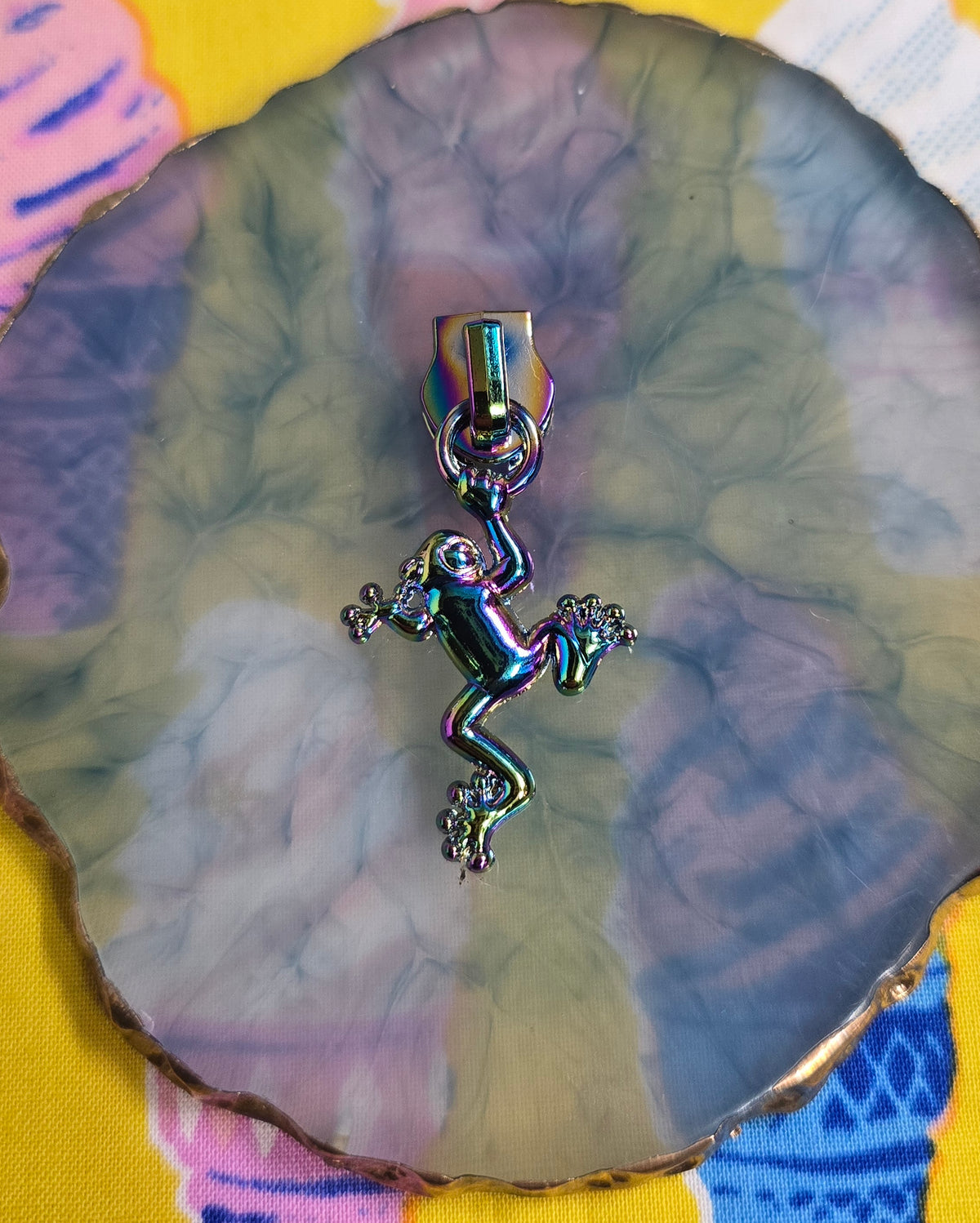 Size 5# HANGING FROG zip pulls NEW