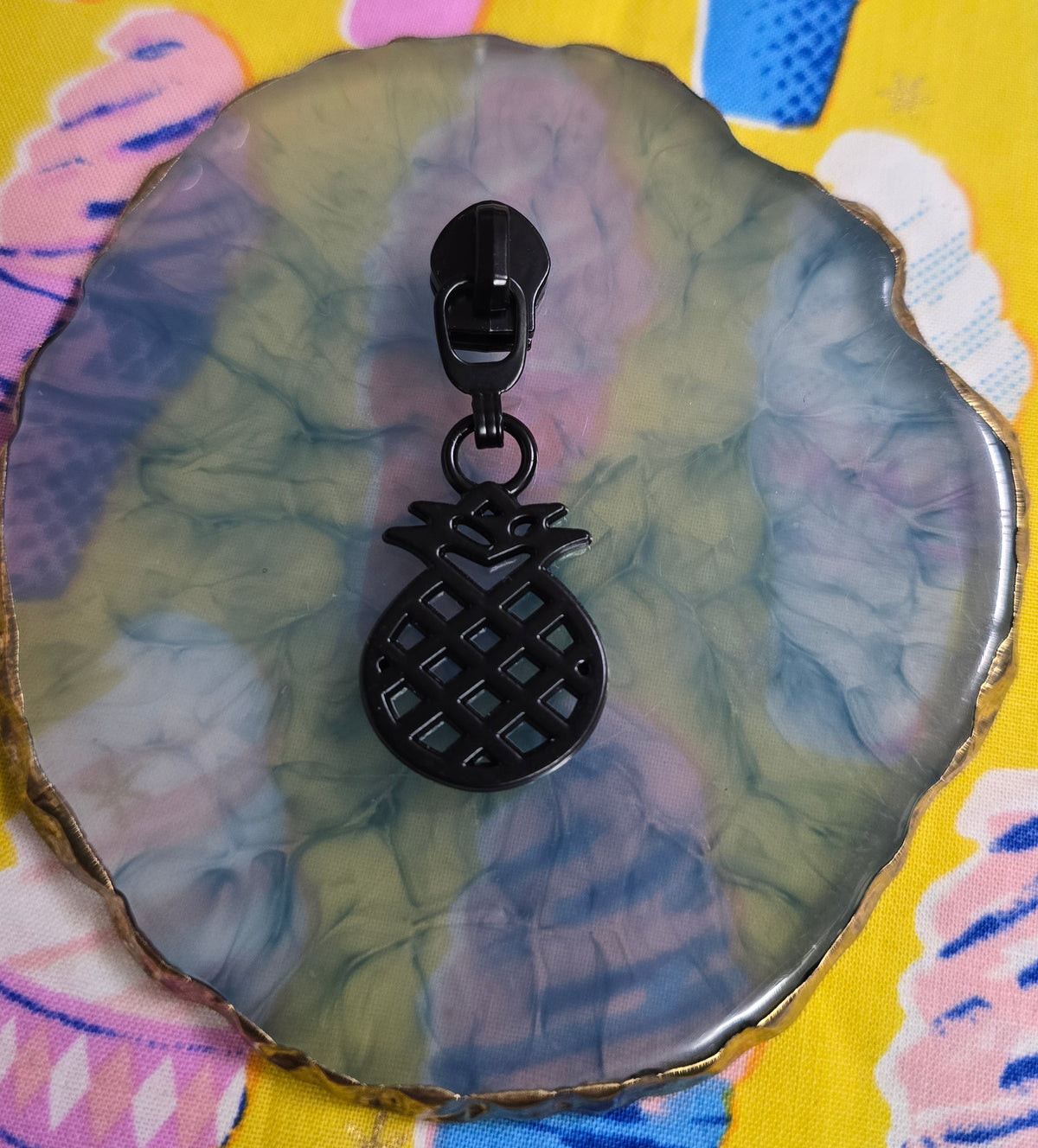Size 5# PINEAPPLE zip pulls SALE