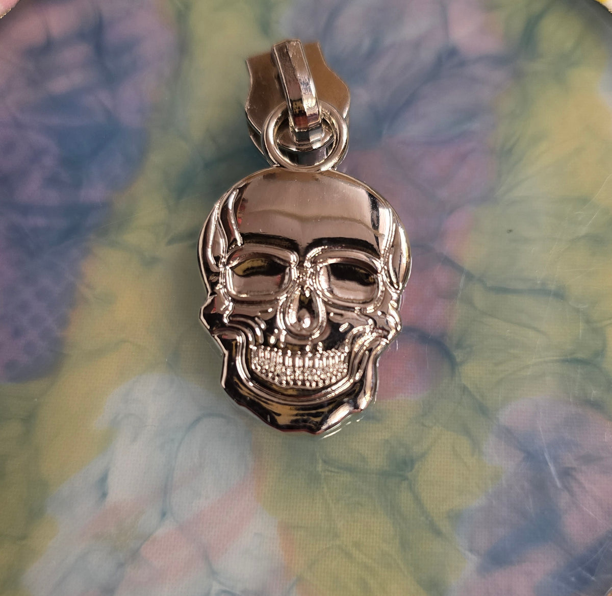 Size 5# BIG SKULL zip pulls NEW