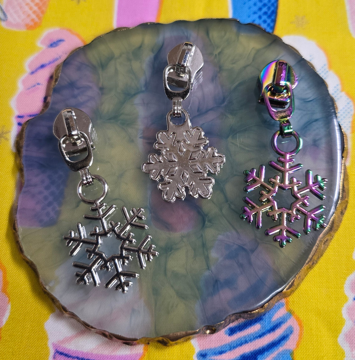 Size 5# SNOWFLAKE  zip pulls NEW