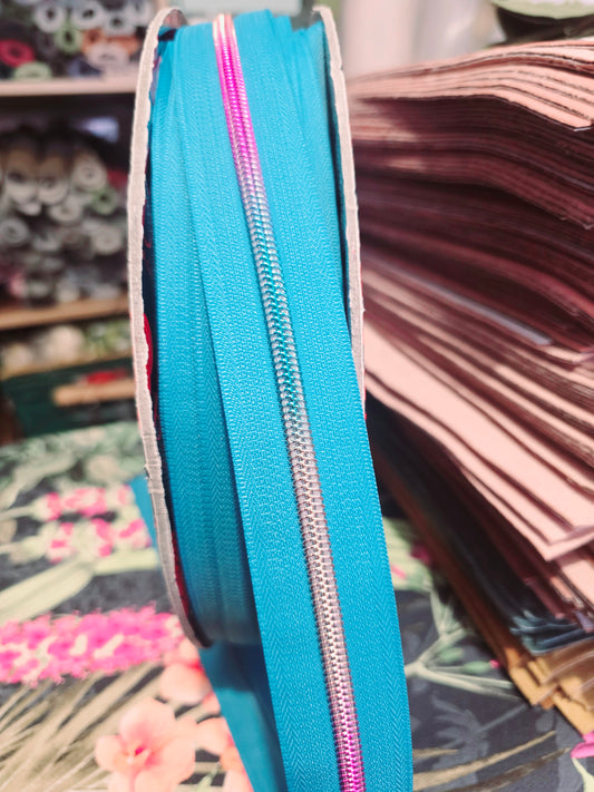 SIZE 5# Electric Blue Rainbow Teeth continuous zipper tape