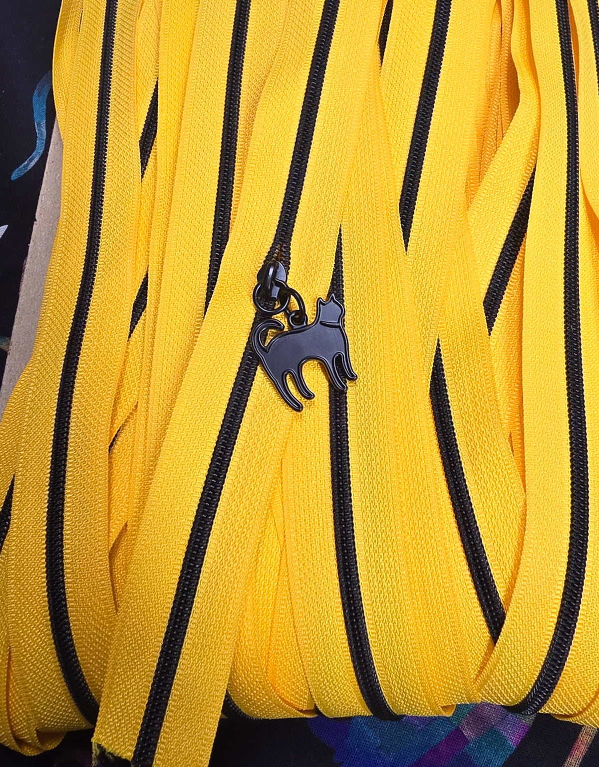 Size 3# Black teeth NEON CANARY YELLOW continuous zipper tape