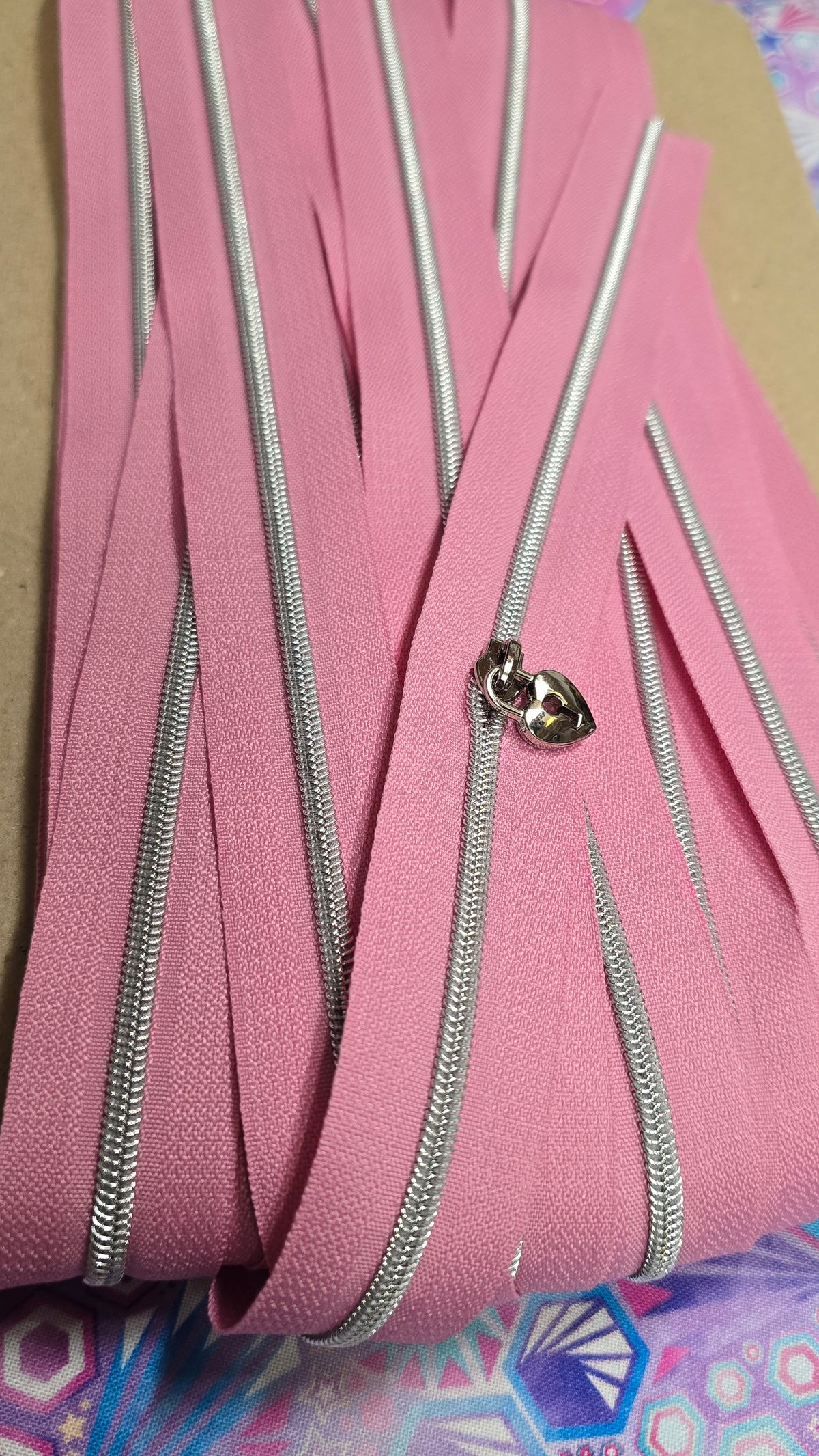 Size 3# Silver teeth SWEET PINK continuous zipper tape