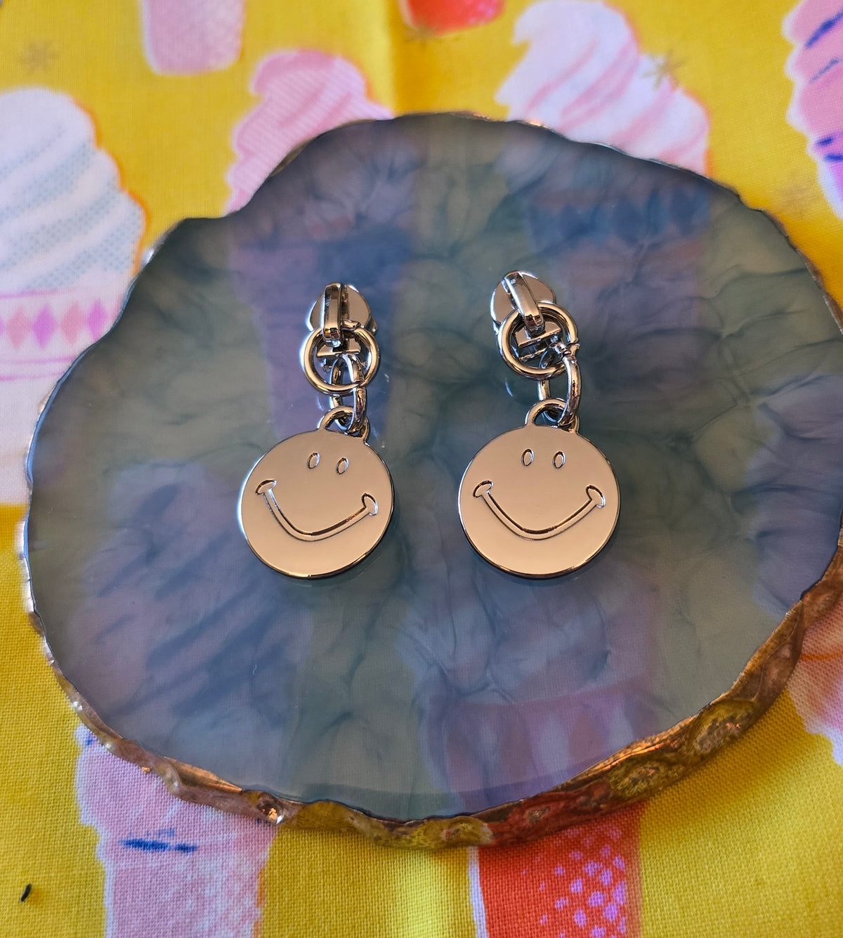 Size 3 zip pull SILVER SMILEY FACE