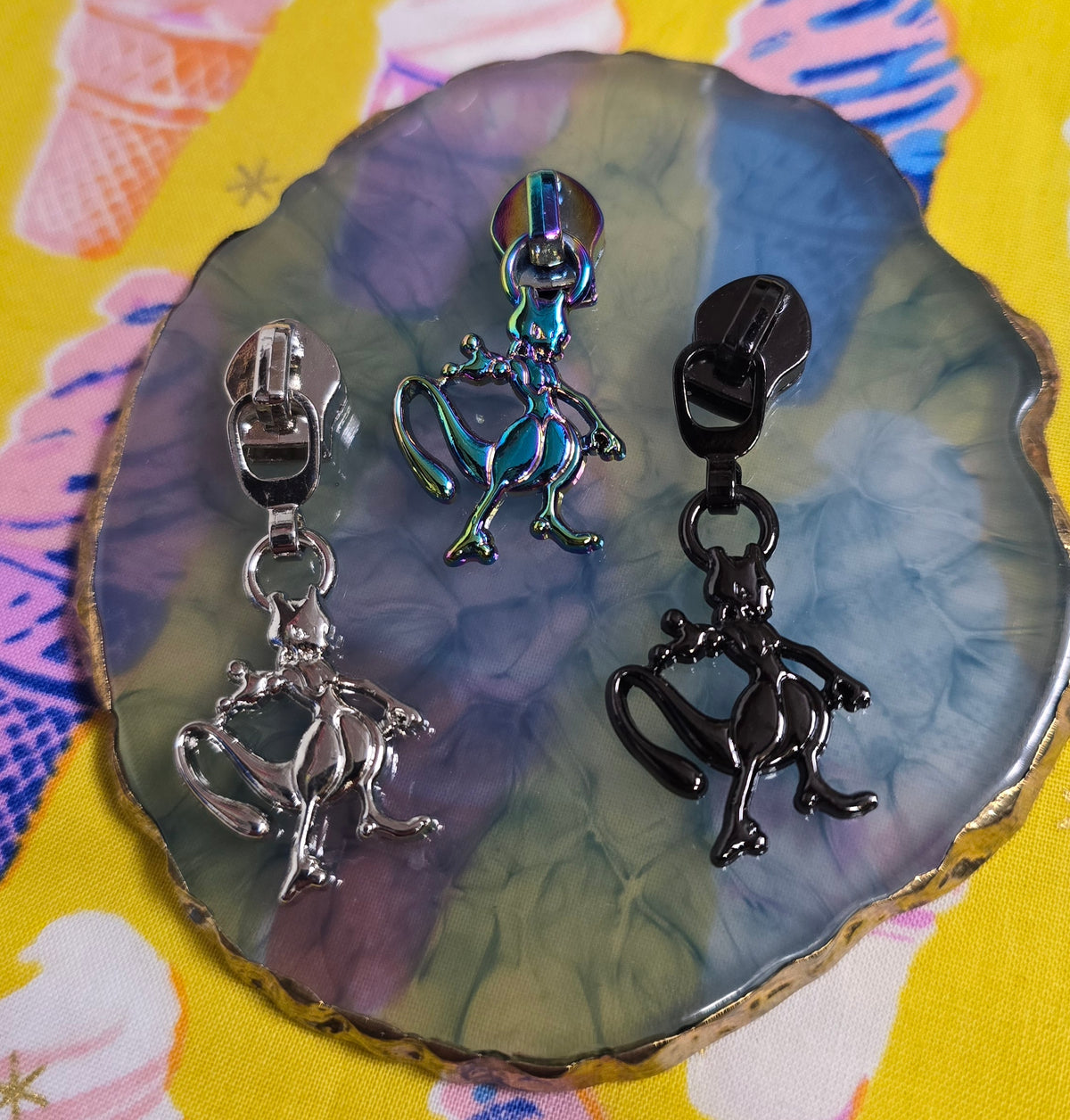 Size 5# POKE Mew2 ANIME  zip pulls SALE
