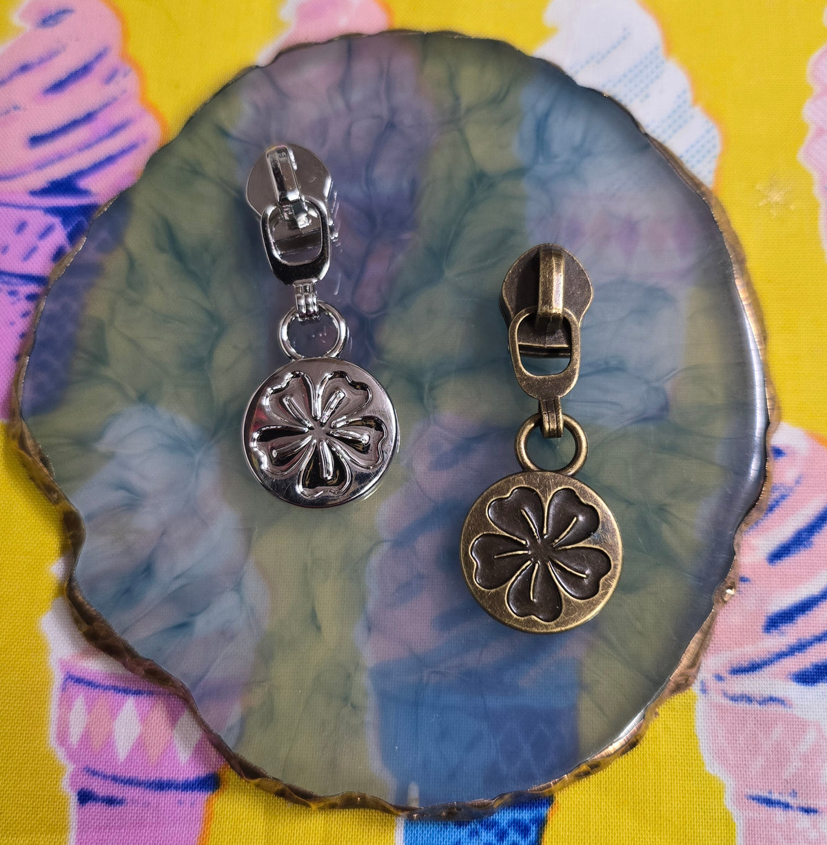 Size 5# FLORAL CHARM zip pulls NEW