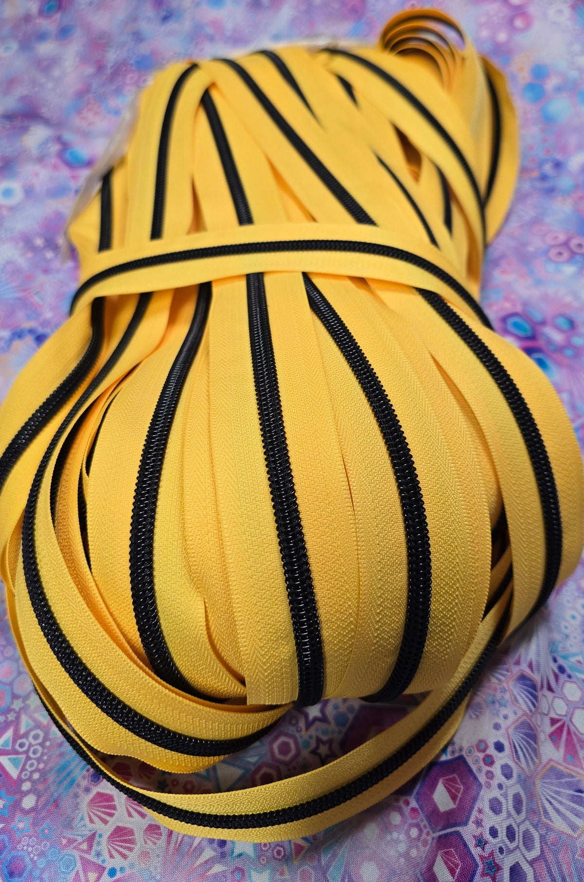 SIZE 5# NEONS Canary Yellow Black Teeth continuous zipper tape