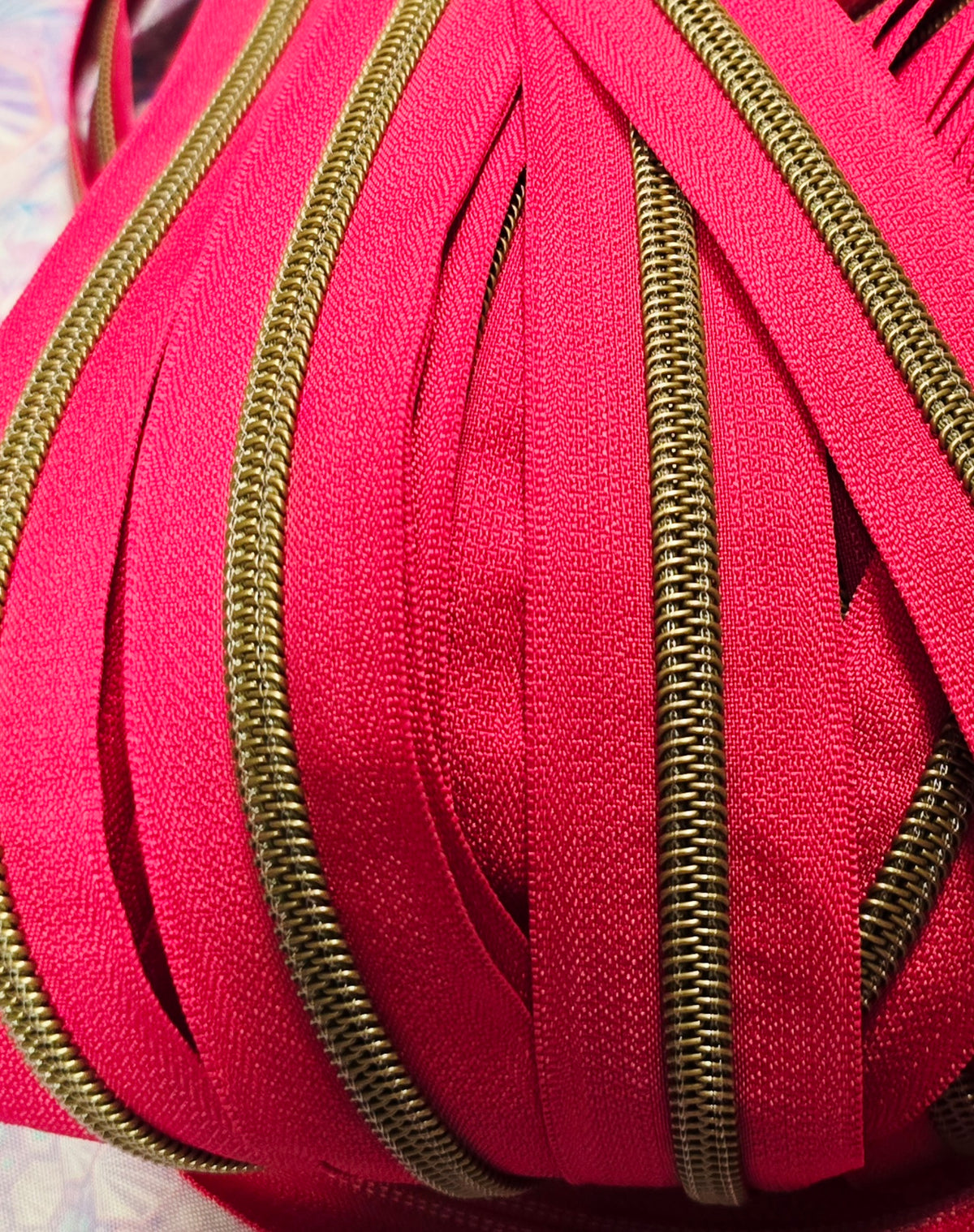SIZE 5# BRIGHT STICKY PINK Antique brass Teeth continuous zipper tape