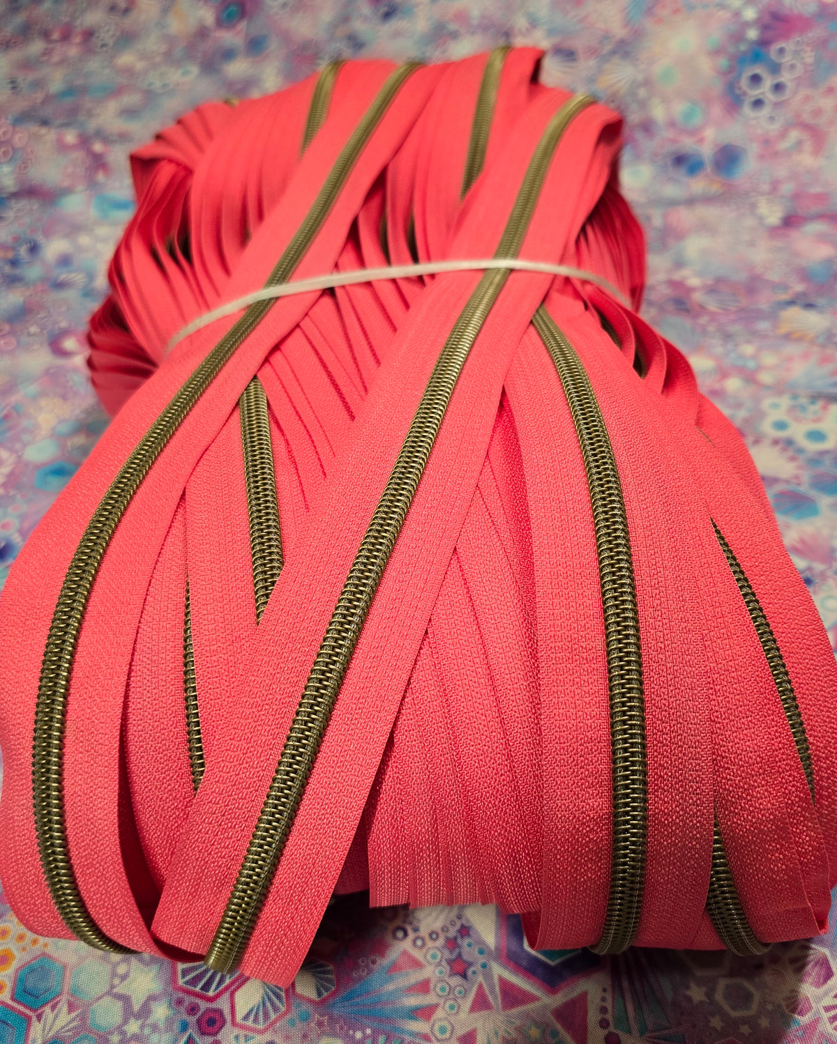 SIZE 5# NEON CORAL PINK Antique brass Teeth continuous zipper tape