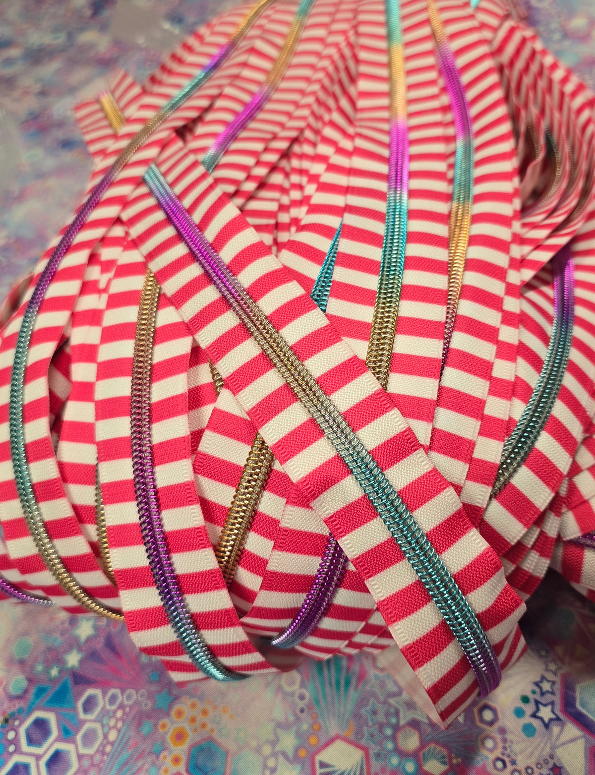 SIZE 5# Pink and white stripes Rainbow Teeth continuous zipper tape