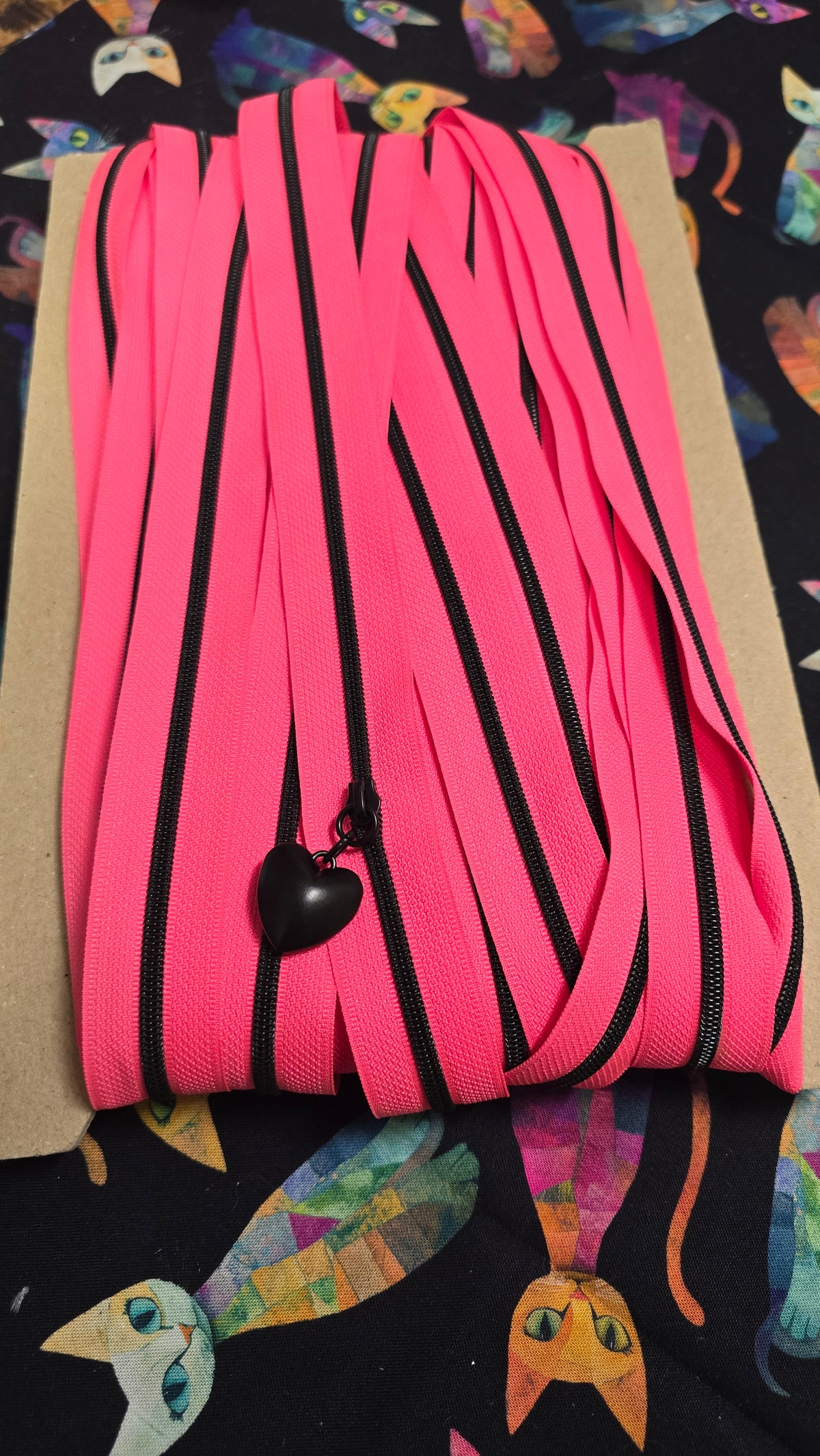 Size 3# Black teeth NEON LUMI PINK  continuous zipper tape