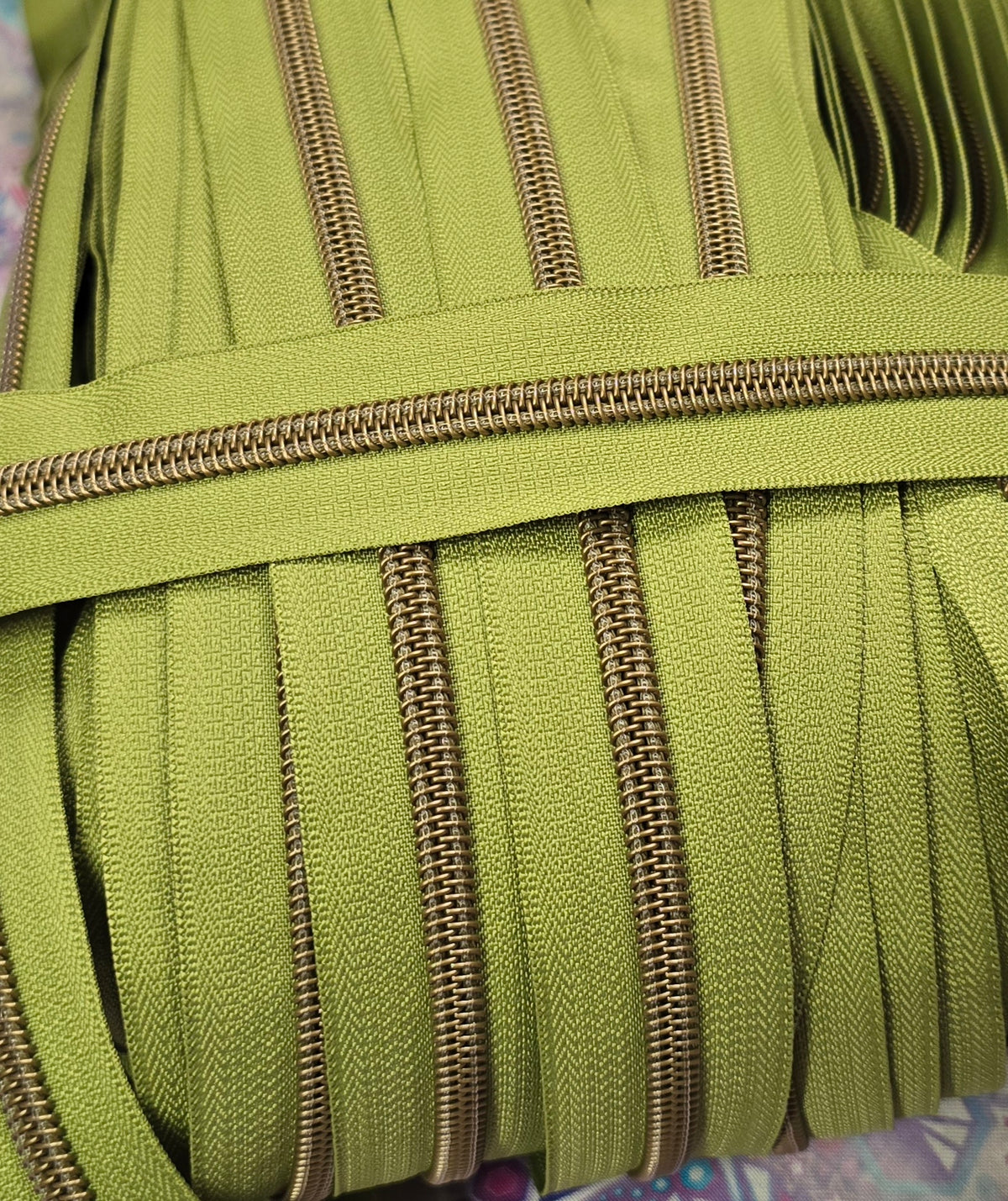 SIZE 5# LEAF GREEN Antique brass Teeth continuous zipper tape