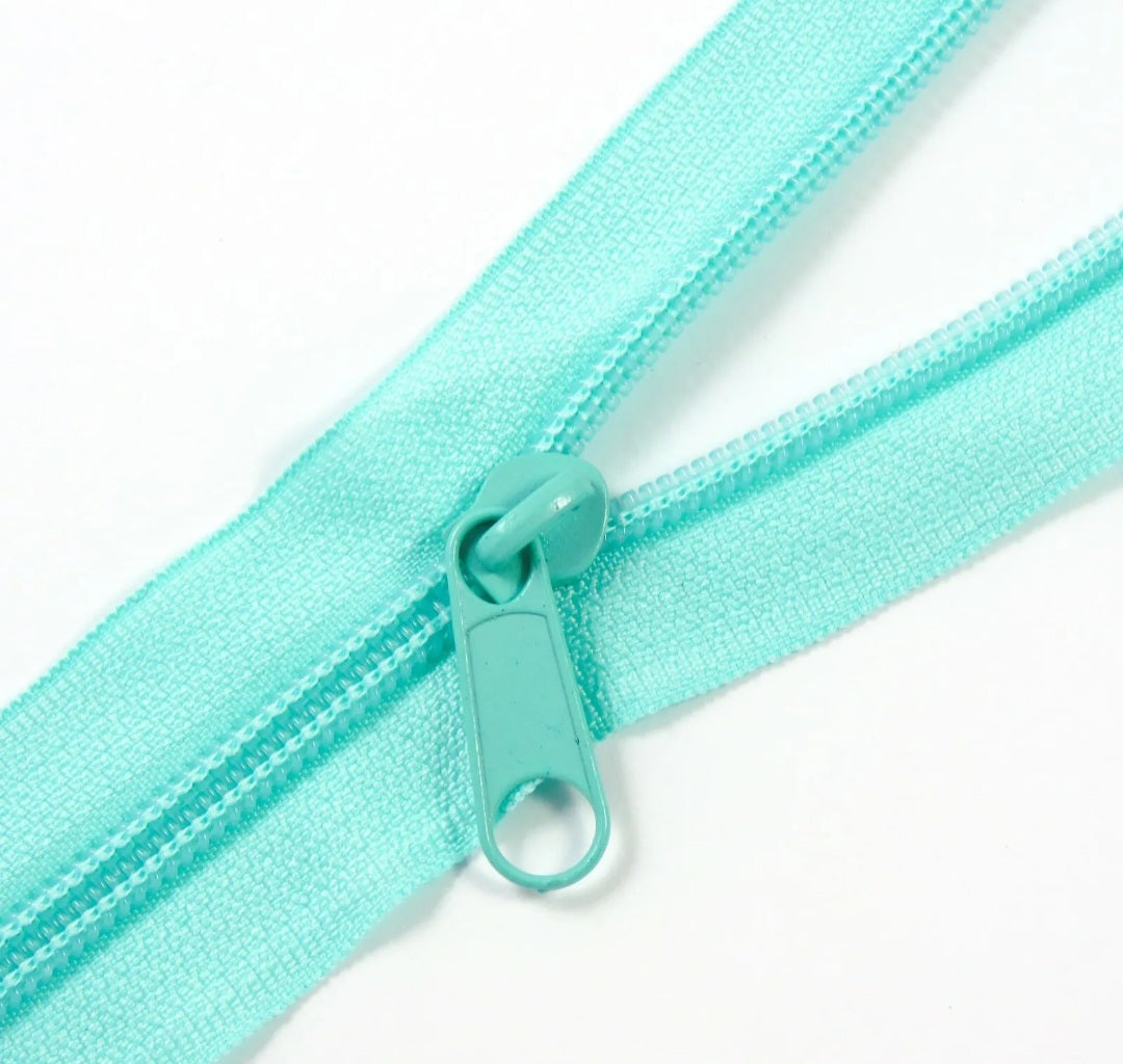 Minty aqua size 5 continious zip and zip pulls